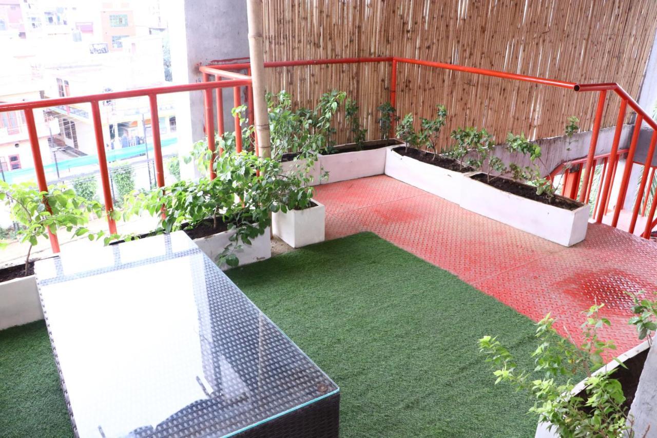 Virohaa Garden Hotel Ghaziabad Exterior foto