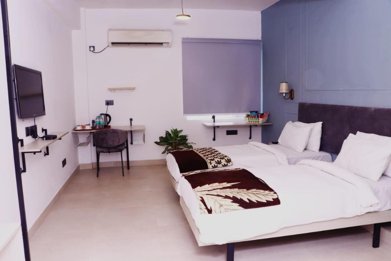 Virohaa Garden Hotel Ghaziabad Exterior foto