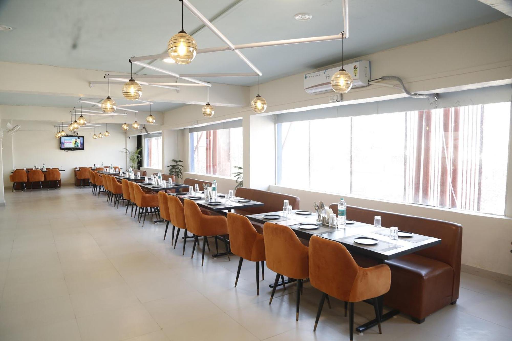 Virohaa Garden Hotel Ghaziabad Exterior foto